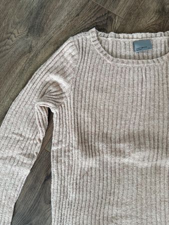Lachsfarbiger Pullover