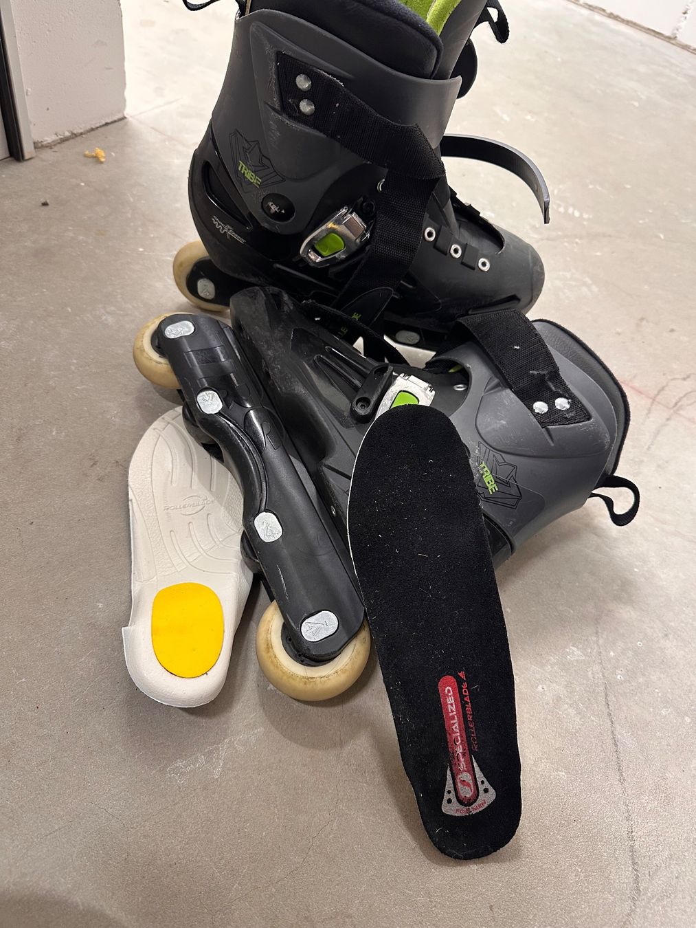 Patins à roul. & inline: Rollerblade Tribe Grösse 42.5 / 9.5 – D'occasion à steffisburg par releve 5