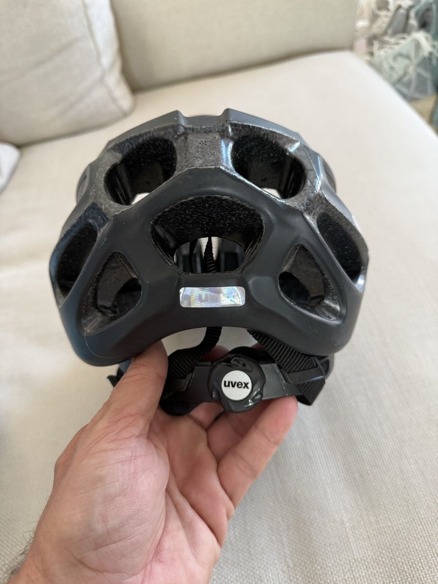 Uvex Caschi: UVEX Velohelm 57-62 – Usato da Zürich venduto da GigiJ 4