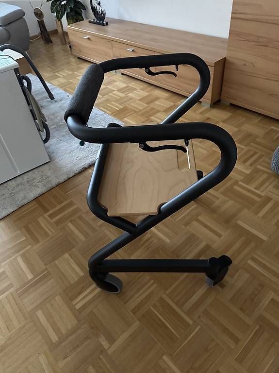 Ausili per la deambulazione: Indoor-Rollator – Usato da Untereggen venduto da Aggi2 1