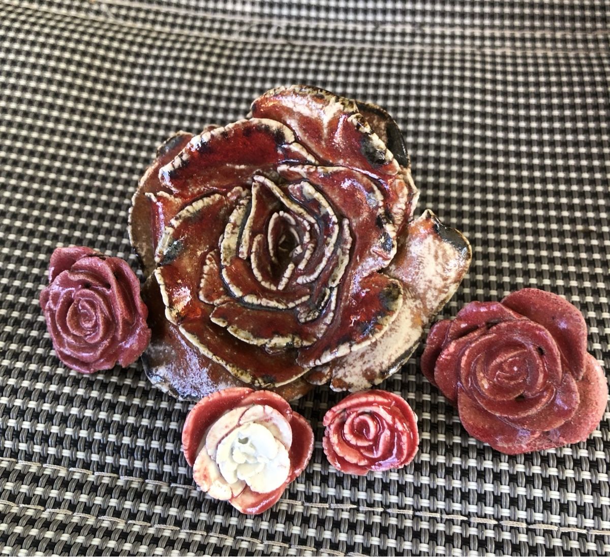 Alle Dekorationen: Keramikrosen handgemacht – Gebraucht aus Niederlenz von lil_jxk8 1
