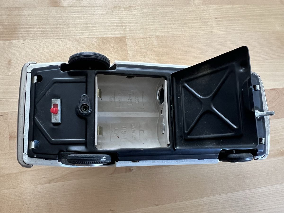 Mercedes-Benz Modellini d'auto: Weisses Mercedes Blechauto – Difettoso da Luzern venduto da Filisur 4