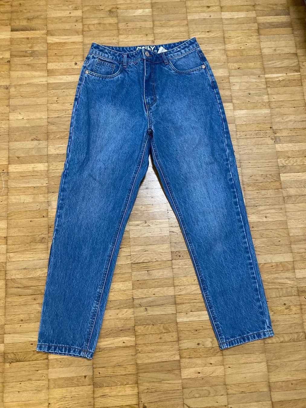 Jeans: Mom Jeans Gr. W28/L32 – Nuovo (secondo la descrizione) da Thun venduto da Vans_98