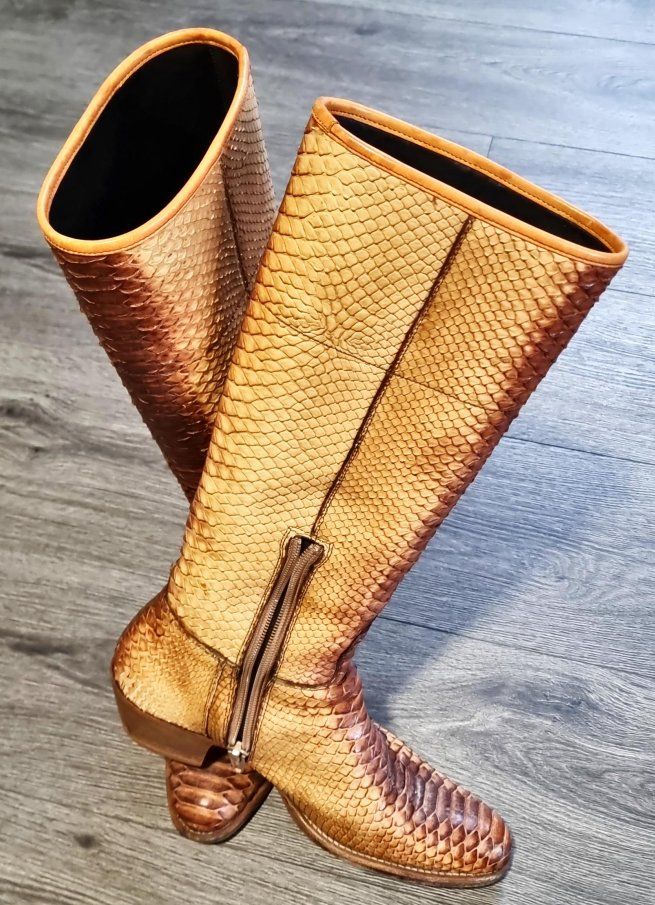 Prada Damenschuhe: Original Prada Python-Stiefel, Einzelstück – Gebraucht aus Uetliburg SG von mafrey63 1