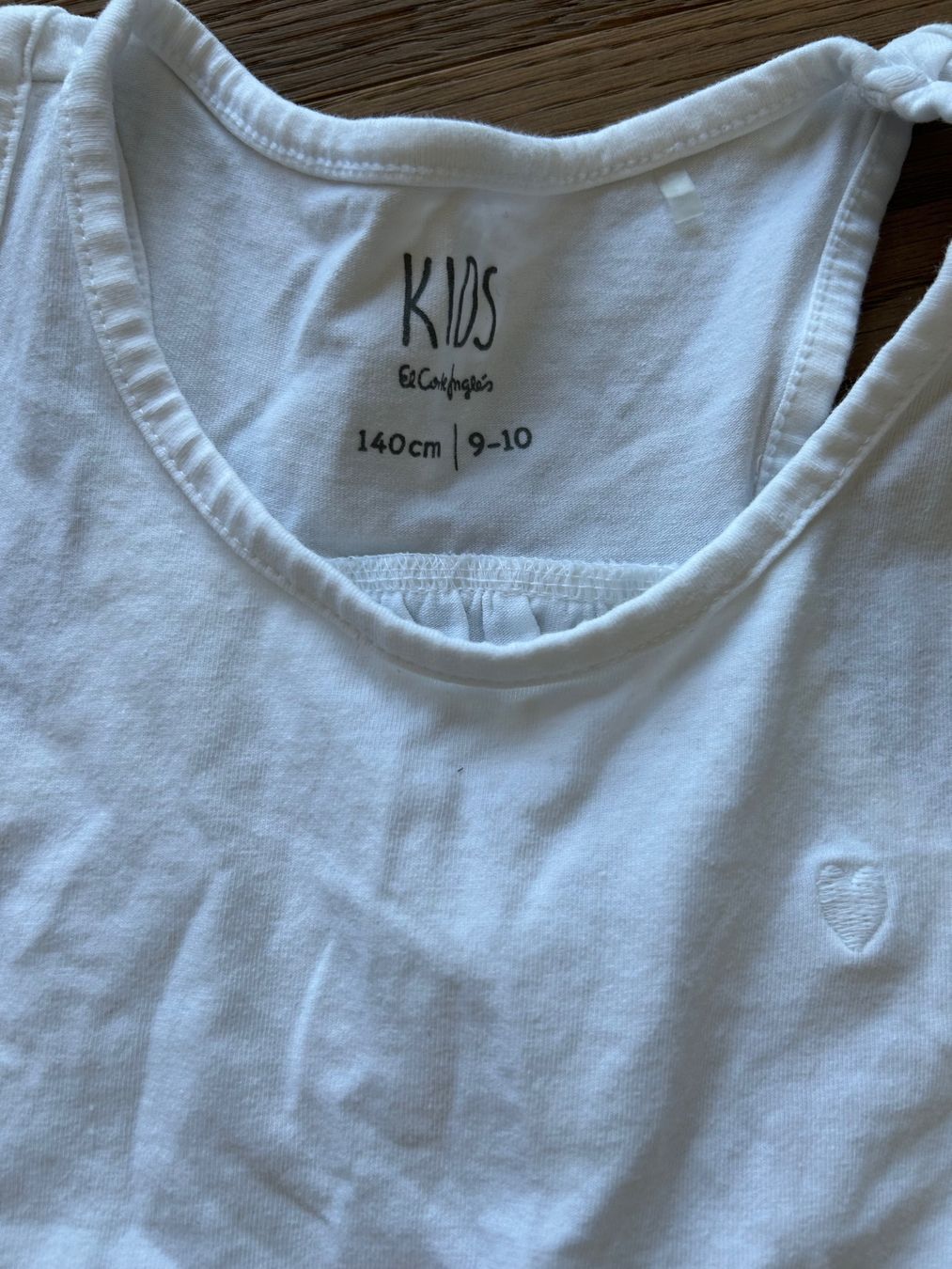 Blouses, T-shirts & Tops: Tanktop weiss Grösse 140 – D'occasion à Zürich par Aez.01 1
