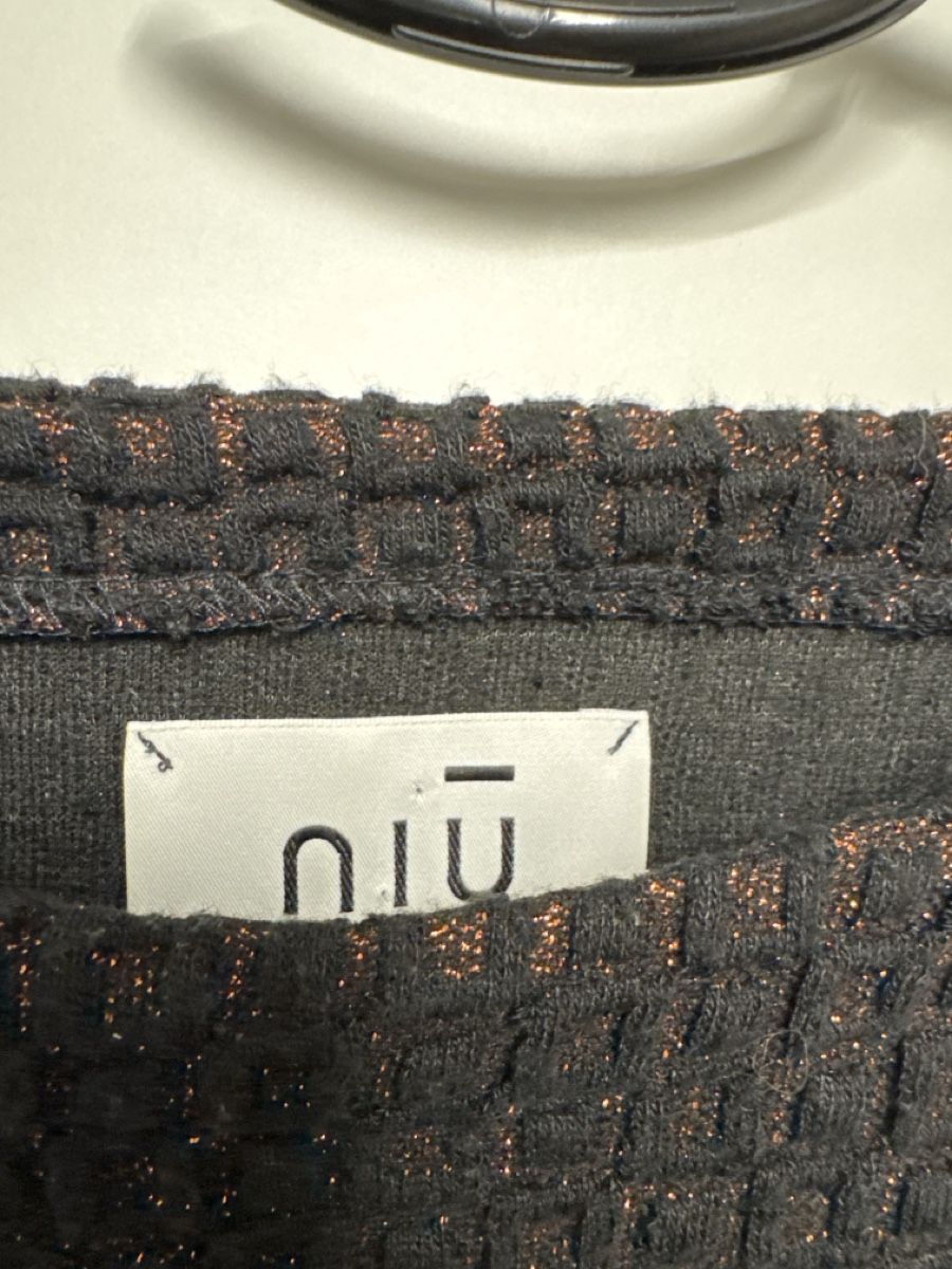 Maglioni & Felpe: Niu Pullover mit Glitzer Gr. L, schwarz/kupfer-farben – Usato da Eichberg venduto da OanaB 1
