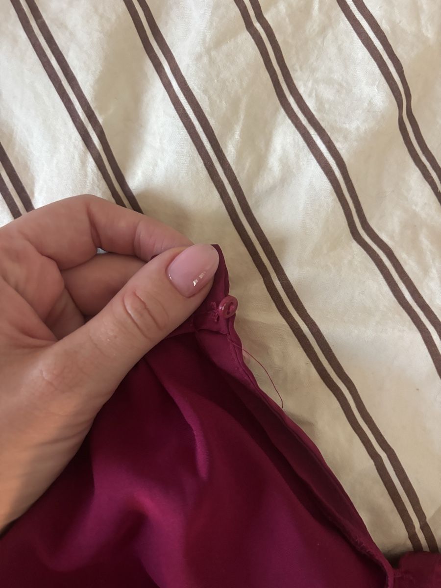 Camicette: Satin Blouse Burgundy – Usato da Zürich venduto da Summy97 1