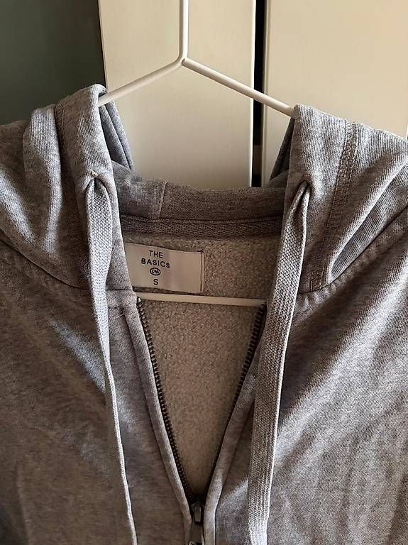 Giacche: Graue Hoddy Jacke – Usato da Belp venduto da mia_5cm6