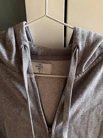 Graue Hoddy Jacke