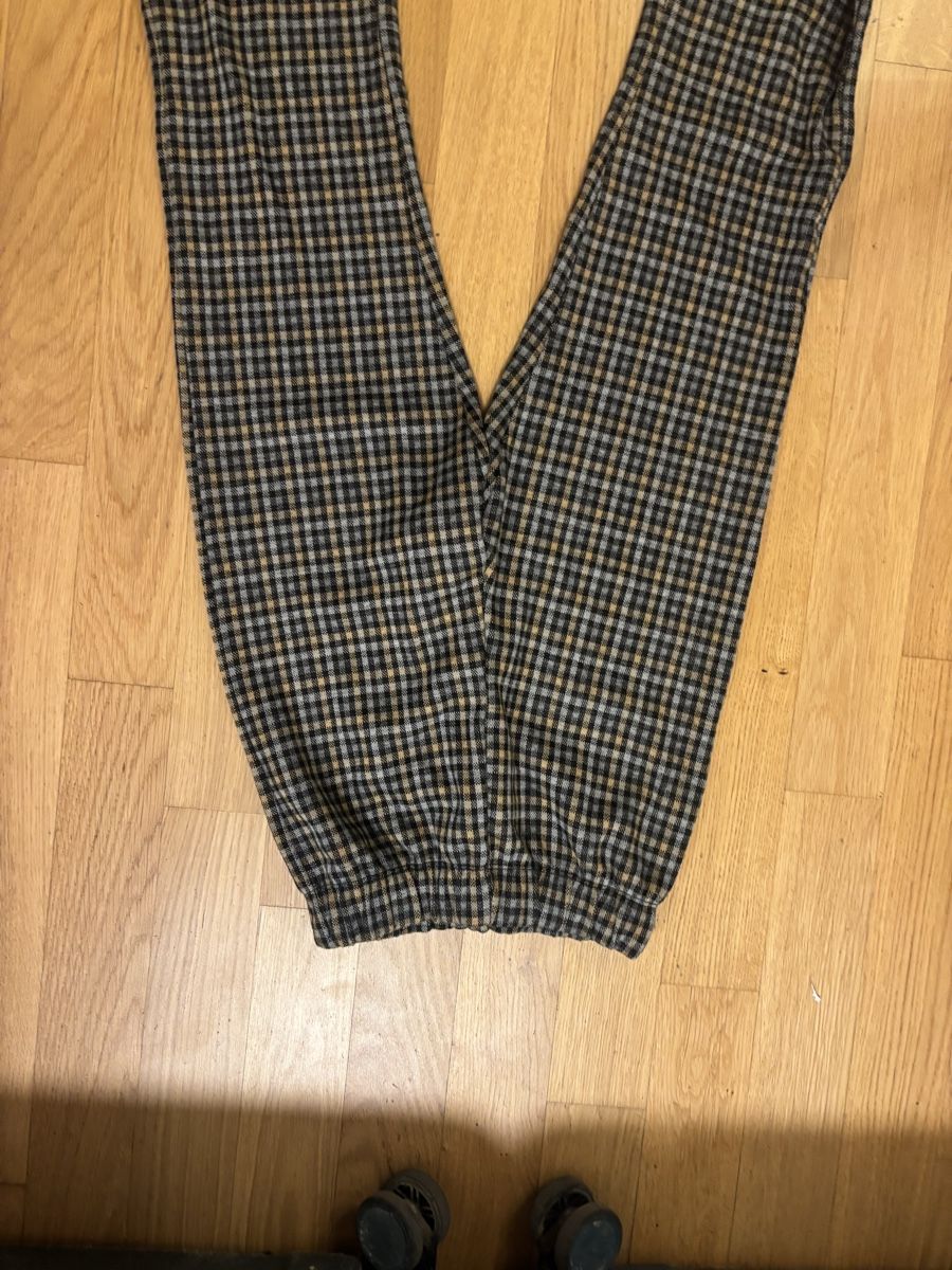 Pantaloni: subdued hose – Usato da Glattbrugg venduto da Nixonia