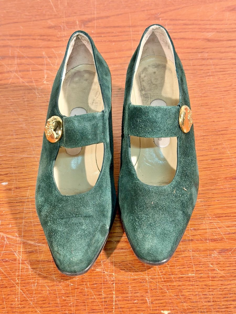 Bally Scarpe da donna: Chic Dark Green Suede Bally Pumps  – Usato da Lausanne venduto da vas_cdb2