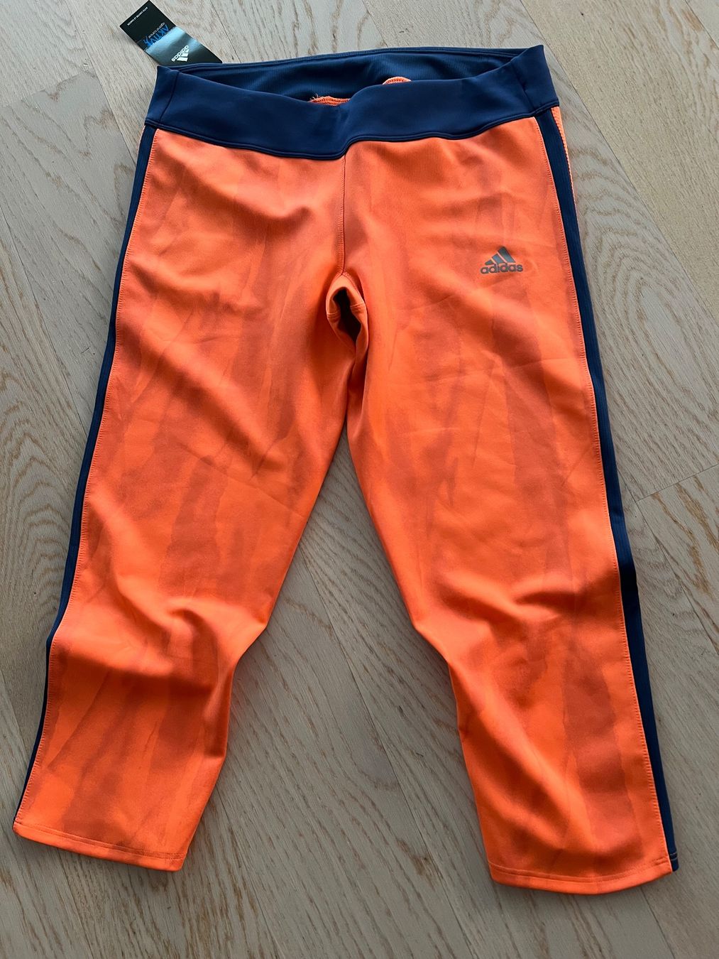 Adidas Pantaloni: Adidas Damen Sporthose – Usato da Rafz venduto da mar_w5xy