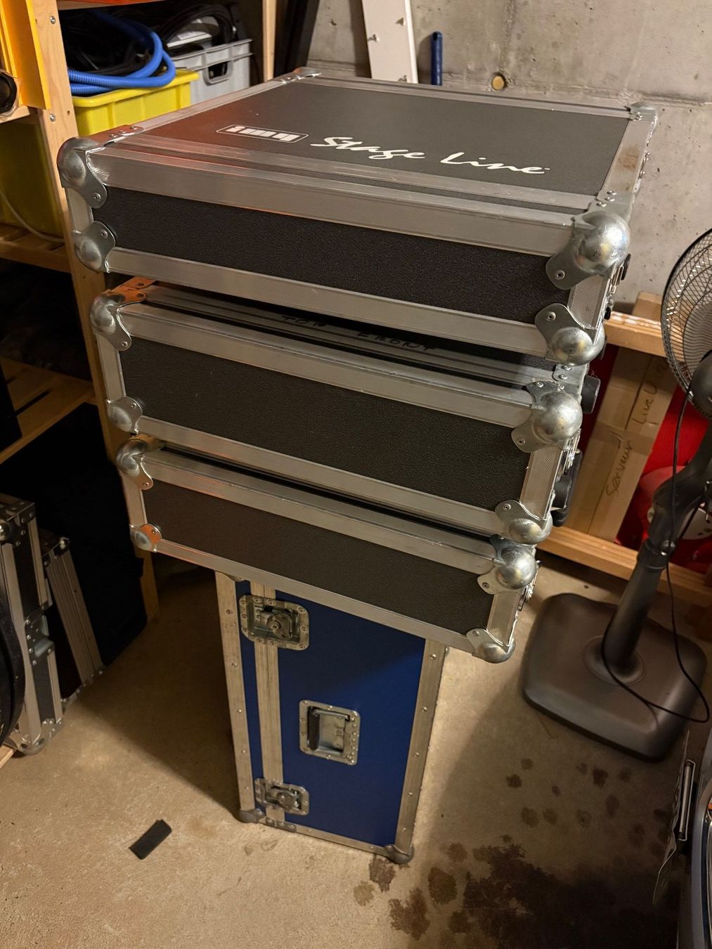 Altri accessori: Lot de 4 flight cases usagés – Usato da Prilly venduto da fju_78ry
