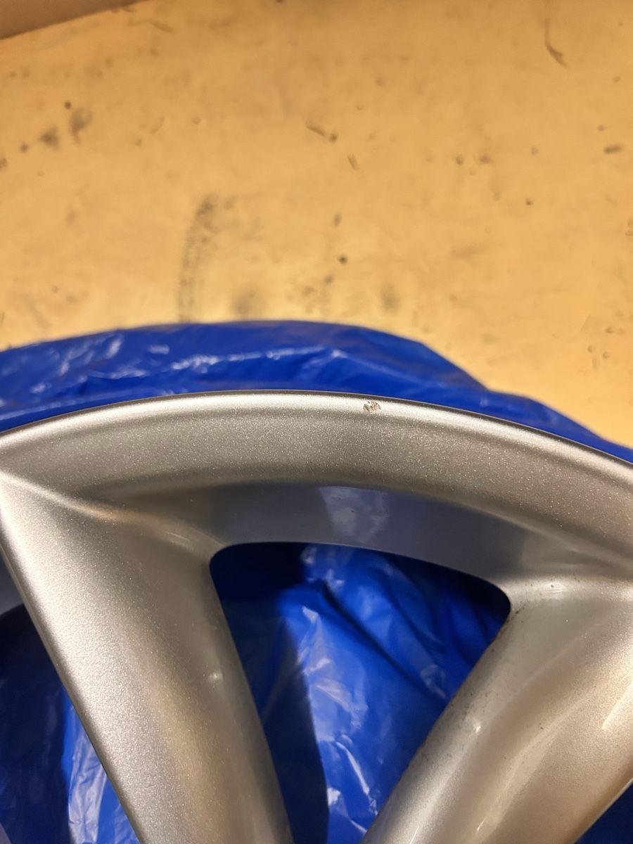 Mini Felgen: Mini Felgen original 7j x 17 eh2+ – Gebraucht aus Schlieren von panos94 5