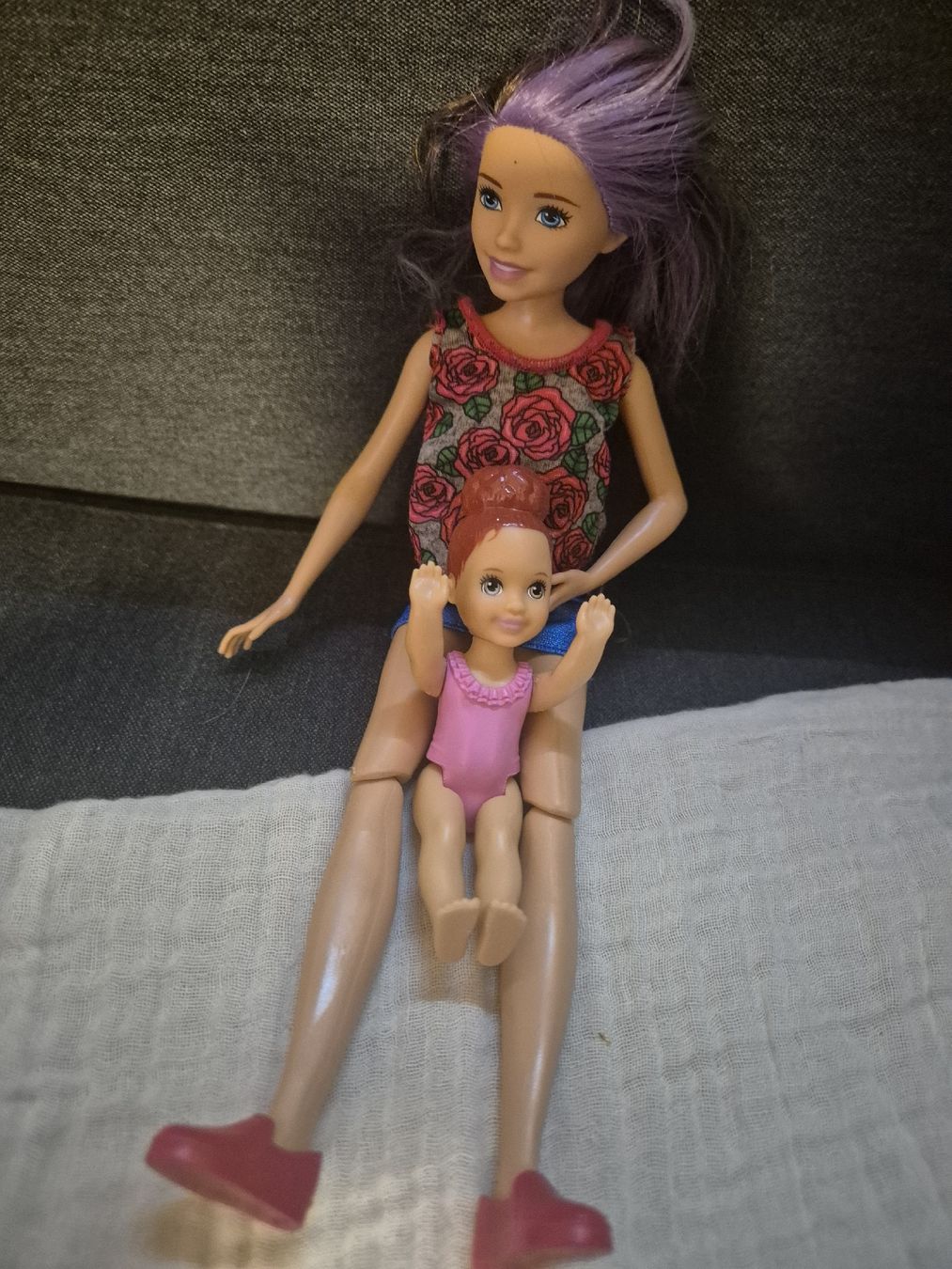 Puppen: Doll set with bathtub and figures  – Gebraucht aus Zürich von mar_h988 1