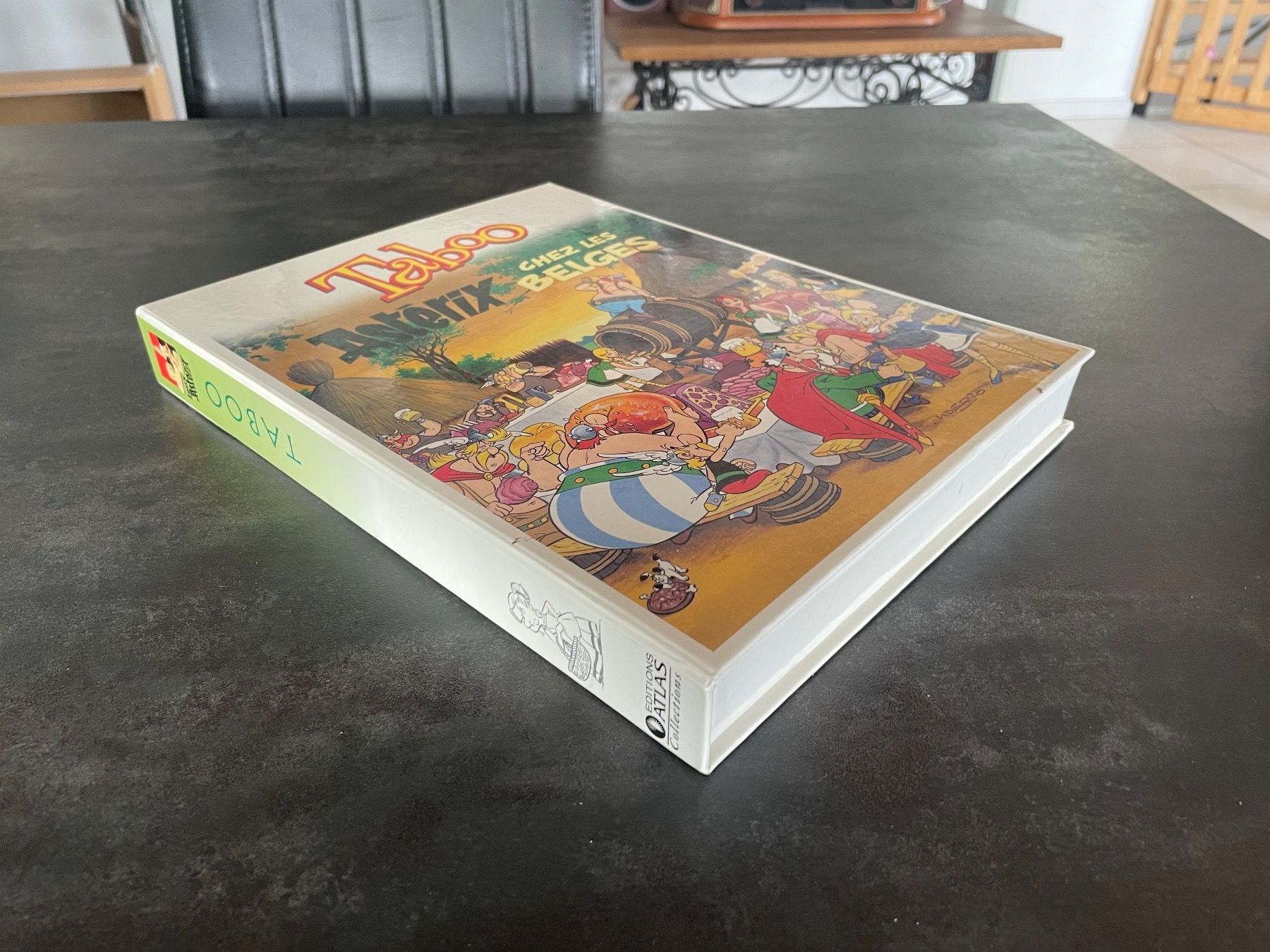Giochi: Jeu Taboo Astérix Chez Les Belges – Usato da Vallamand venduto da Bricbracbroc82 1