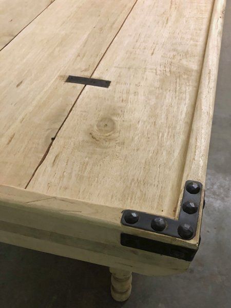 Tische: Salontisch massiv Esche, 103 x 166 cm – Neu (gemäss Beschreibung) aus Chur von elifornico 1