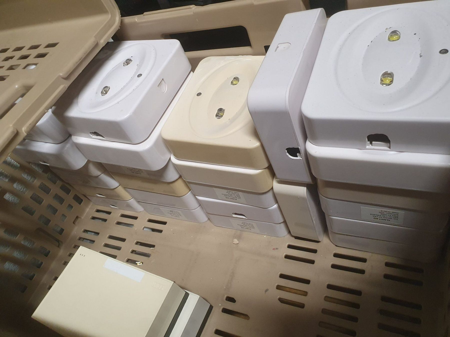 Lampade: Sicherheitsleuchte MICRO AP Not LED OHNE Batterie/AK – Usato da Zürich venduto da Alibaba1234 8