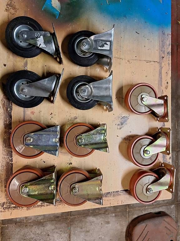 Pneus & Roues: Roues pour chariot – Neuf avec emballage d'origine à Montet (Broye) par lab_2t8m