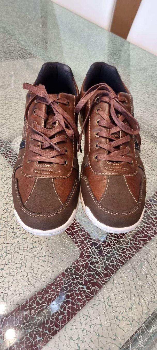 Scarpe da donna: Memphis Gr. 45 – Usato da Luzern venduto da Edii025