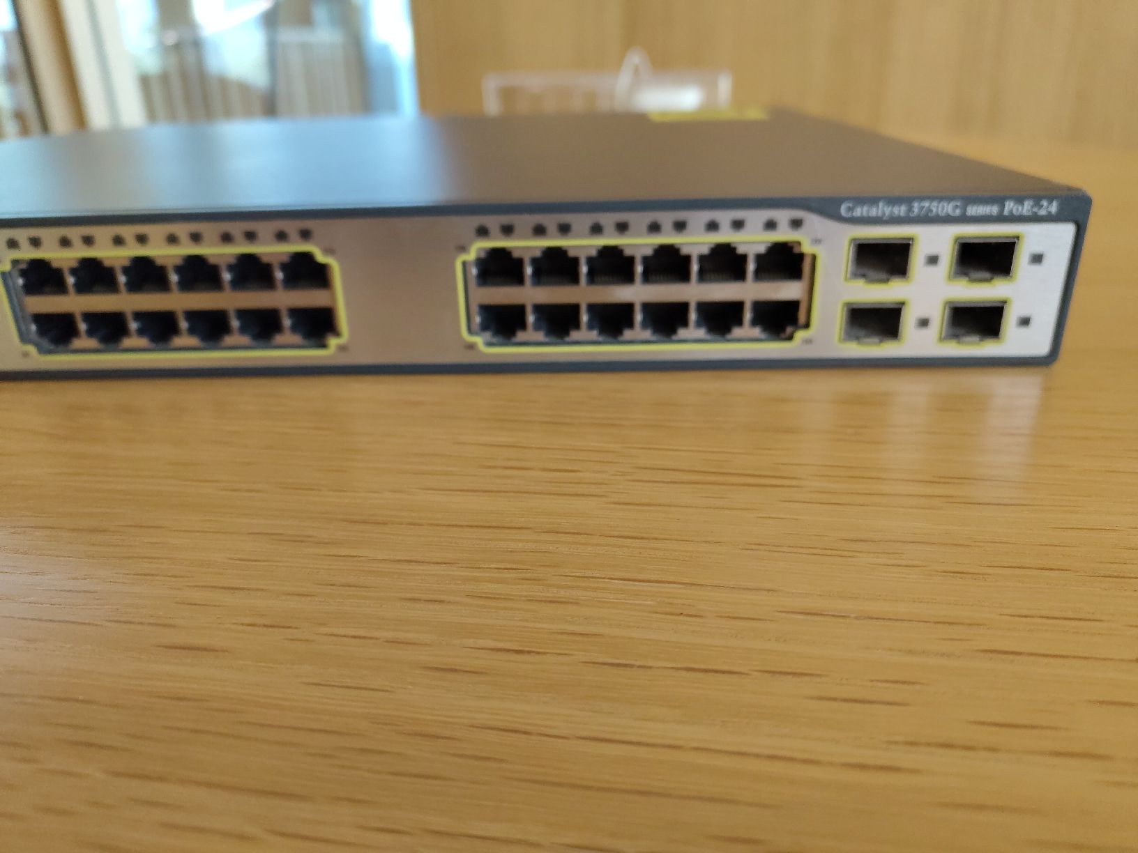 Cisco Schalter: CiscoSystems Catalyst 3750G Series PoE-24 – Gebraucht aus Malans GR von affonpign