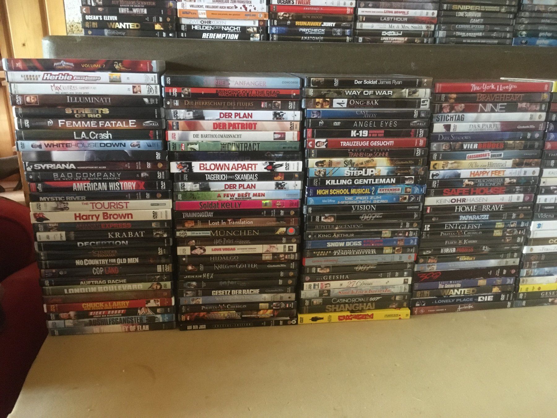 Tutti i DVDs: 1) DVD XXL Sammlung ca 591 DVDs – Usato da Marbach LU venduto da Hoheduene 3