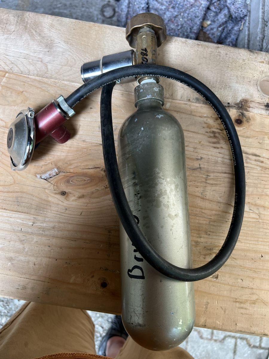 Bombole da sub: Sauerstoff Flasche mit Anschluss gebraucht  – Usato da Neuenhof venduto da Willi111