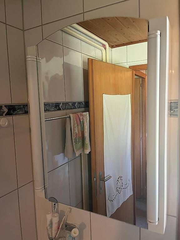 Armadietti a specchio: Spiegelschrank  – Usato da Hägendorf venduto da phi_6sbl