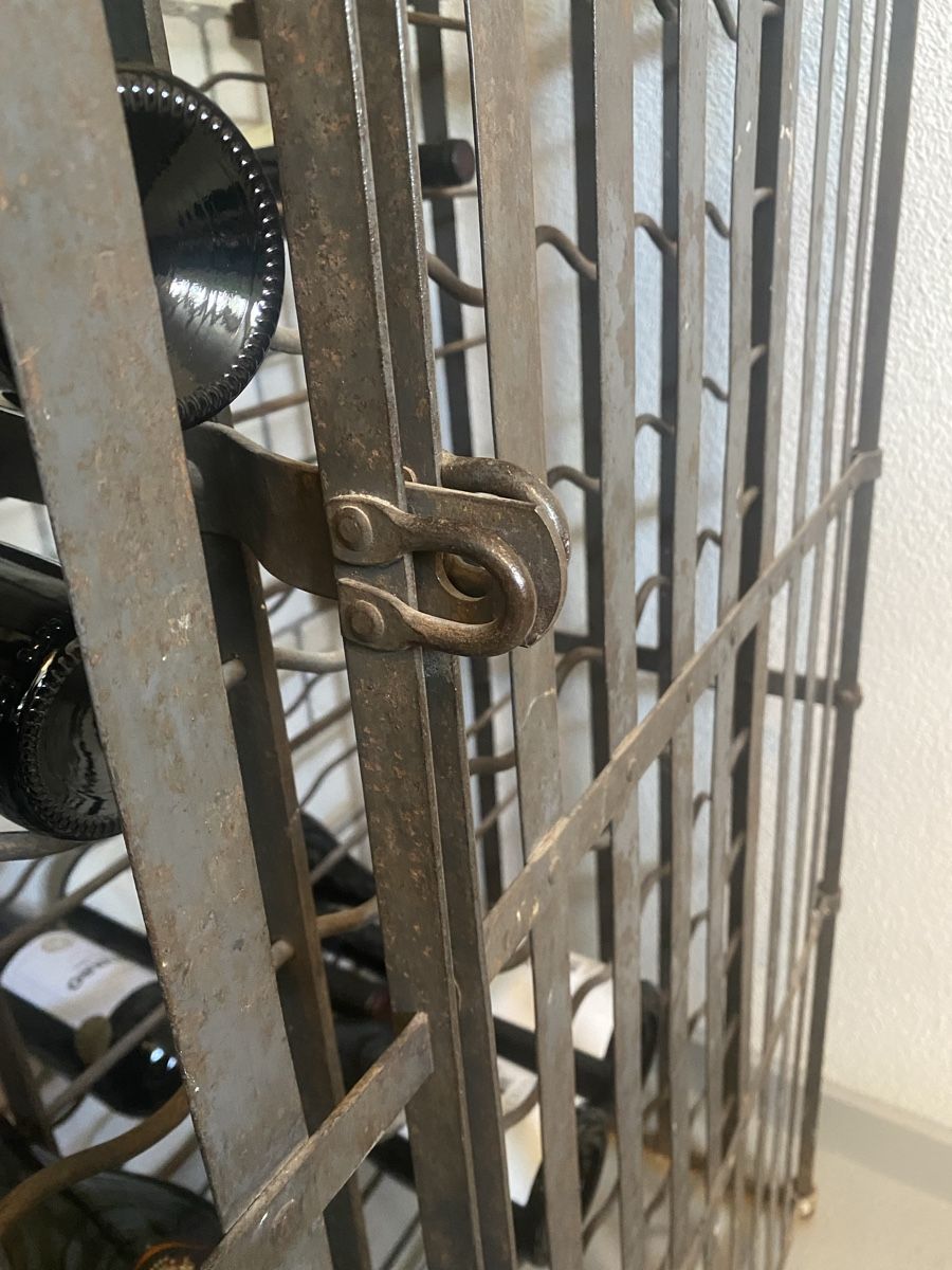 Scaffali: Weinregal verschliessbar, Stahl, Antik – Usato da Gossau SG venduto da Conrado1 4