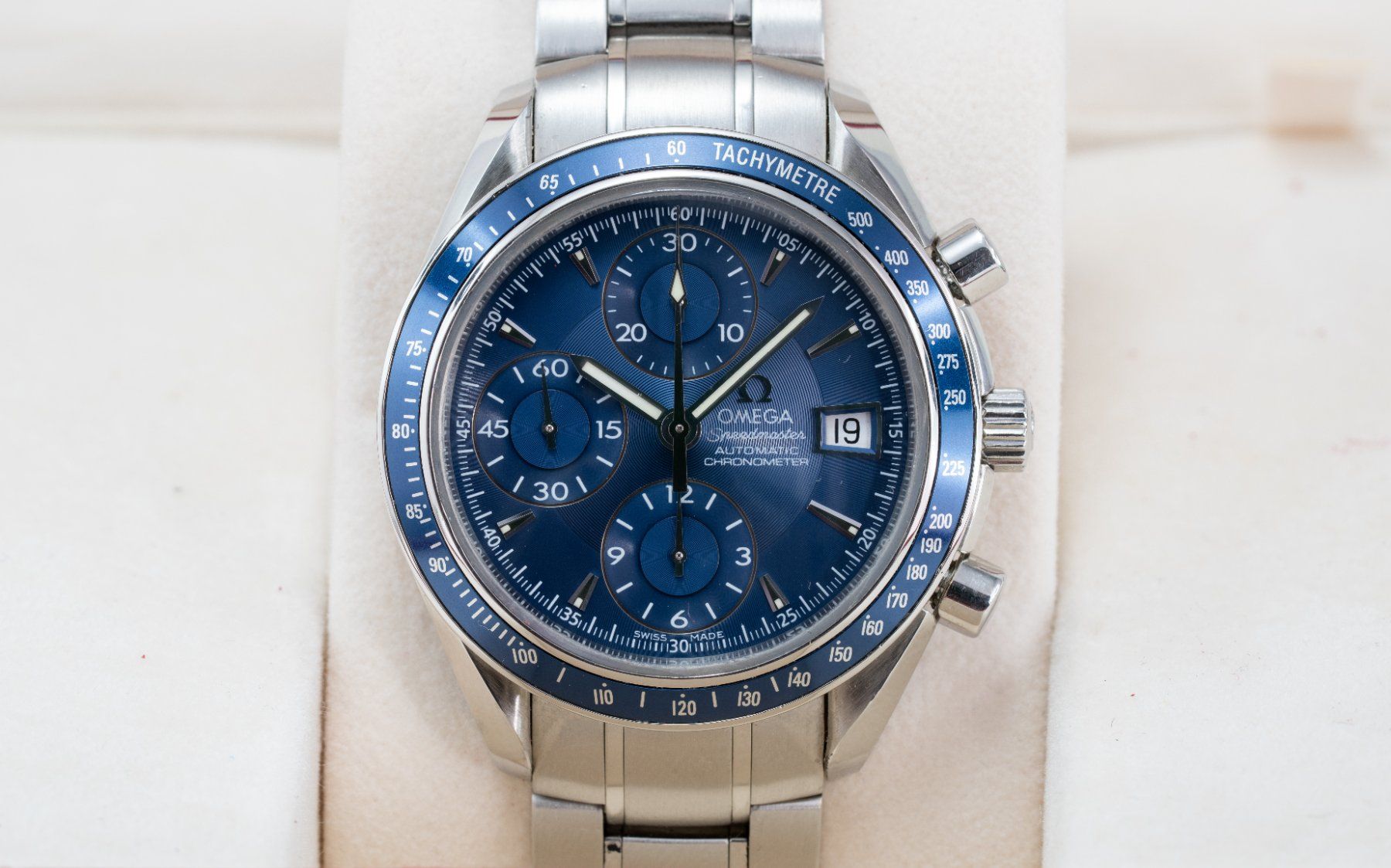 Omega Montres: Omega Speedmaster Bleu – D'occasion à Genève par Hiakoo 4
