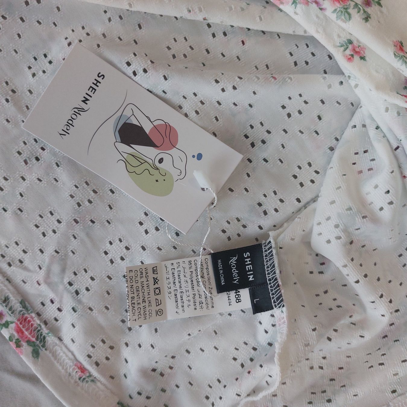 Camicette: Shirtbluse mit Blumenmuster 40/42 – Nuovo e nell'imballaggio originale da Muri AG venduto da ReBoutique 4