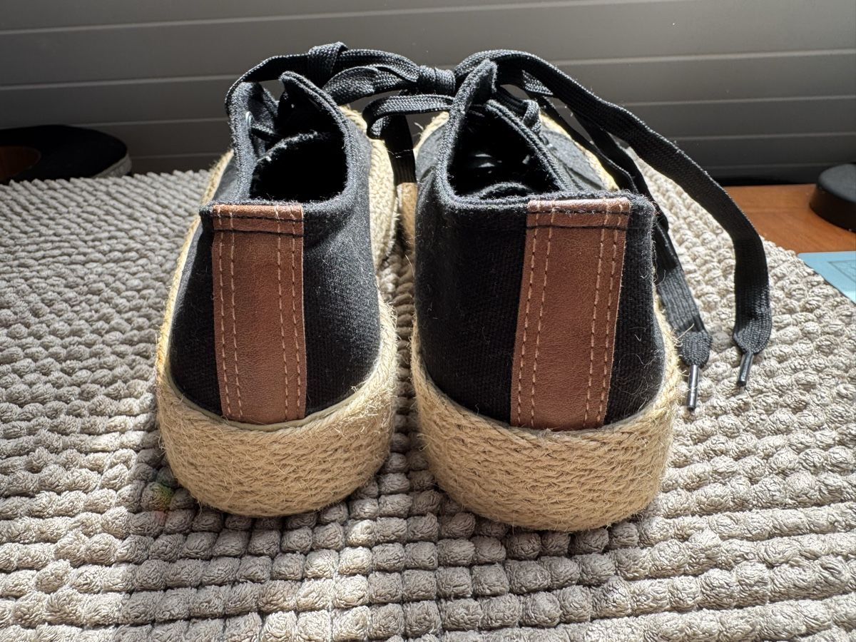 Scarpe da donna: schwarze Espadrilles mit Plateausohle Gr 38 – Nuovo (secondo la descrizione) da Lotzwil venduto da Tgdromad 3