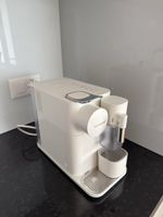 DeLonghi Nespresso Kaffeemaschine