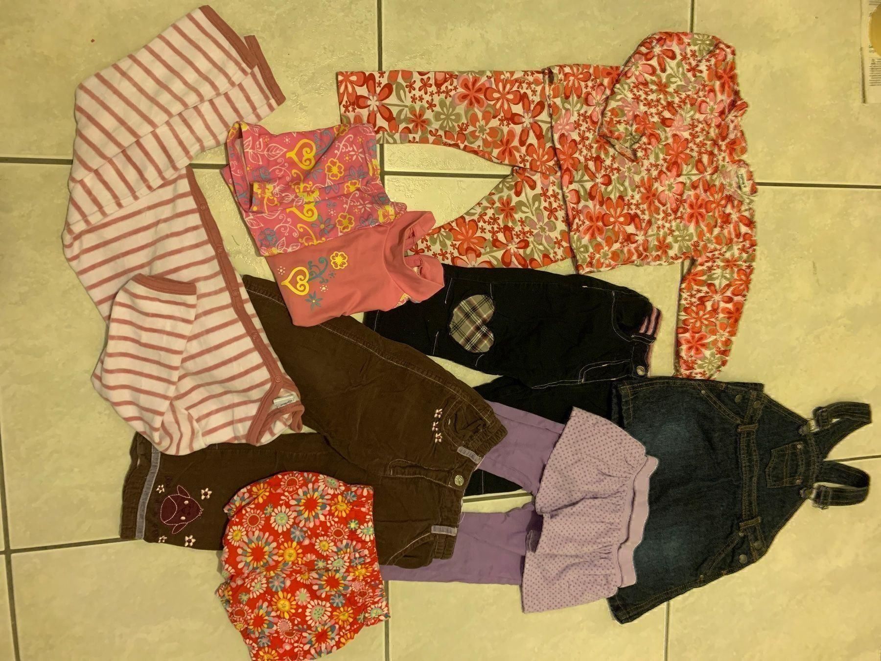 Kleiderpakete & -sets: Kleiderpaket Mädchen Gr 86/92 (K11) – Gebraucht aus Zürich von K.St.