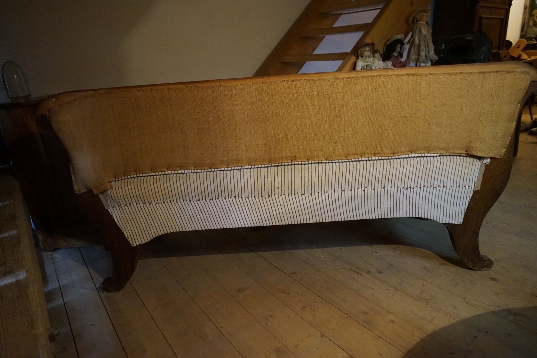 Divani: Sofa Biedermeier auf Nussbaum – Usato da Hinwil venduto da Antikfischer 1