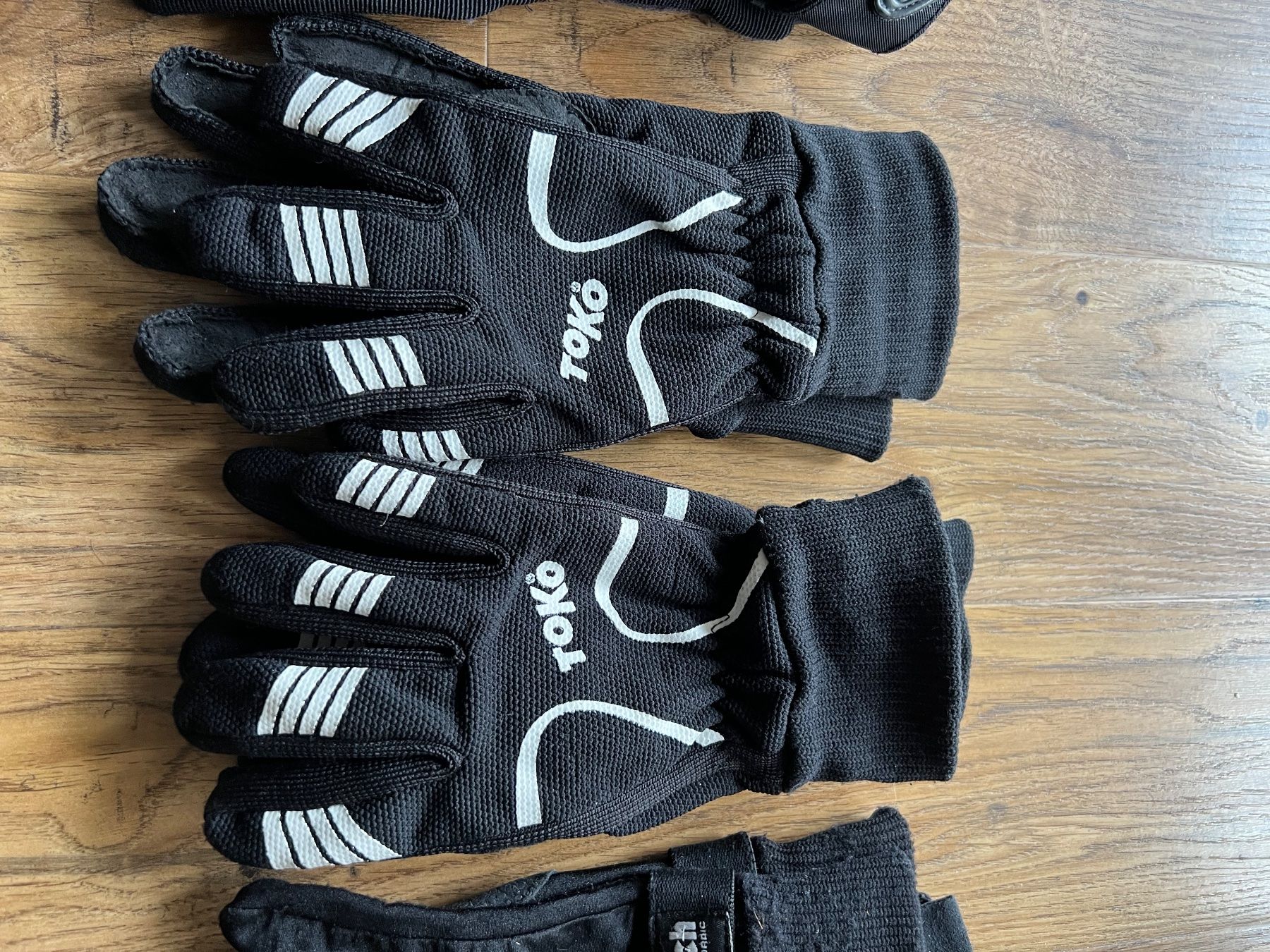 Guanti & manicotti: Handschuhe für Jugendliche – Usato da Pragg-Jenaz venduto da Gigolo60 2