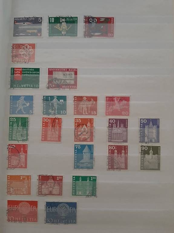 Album: Briefmarken-Einsteckbuch LEUCHTTURM rot A4-Format, 64 Seiten – Usato da Basel venduto da Renato_hirzi 2