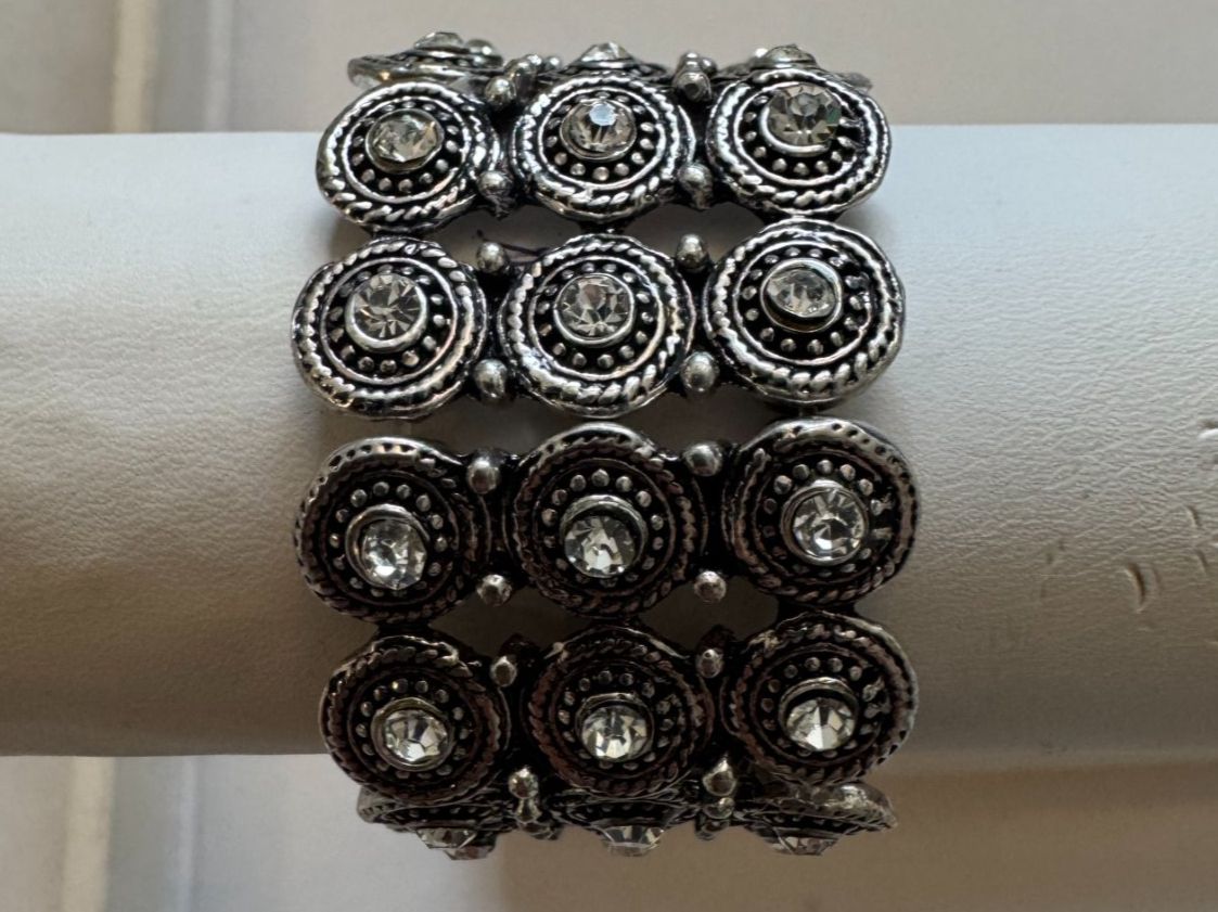 Armbänder & -reifen: NEU -  Metall Gummiarmband – Neu (gemäss Beschreibung) aus Maienfeld von Fashion_2009