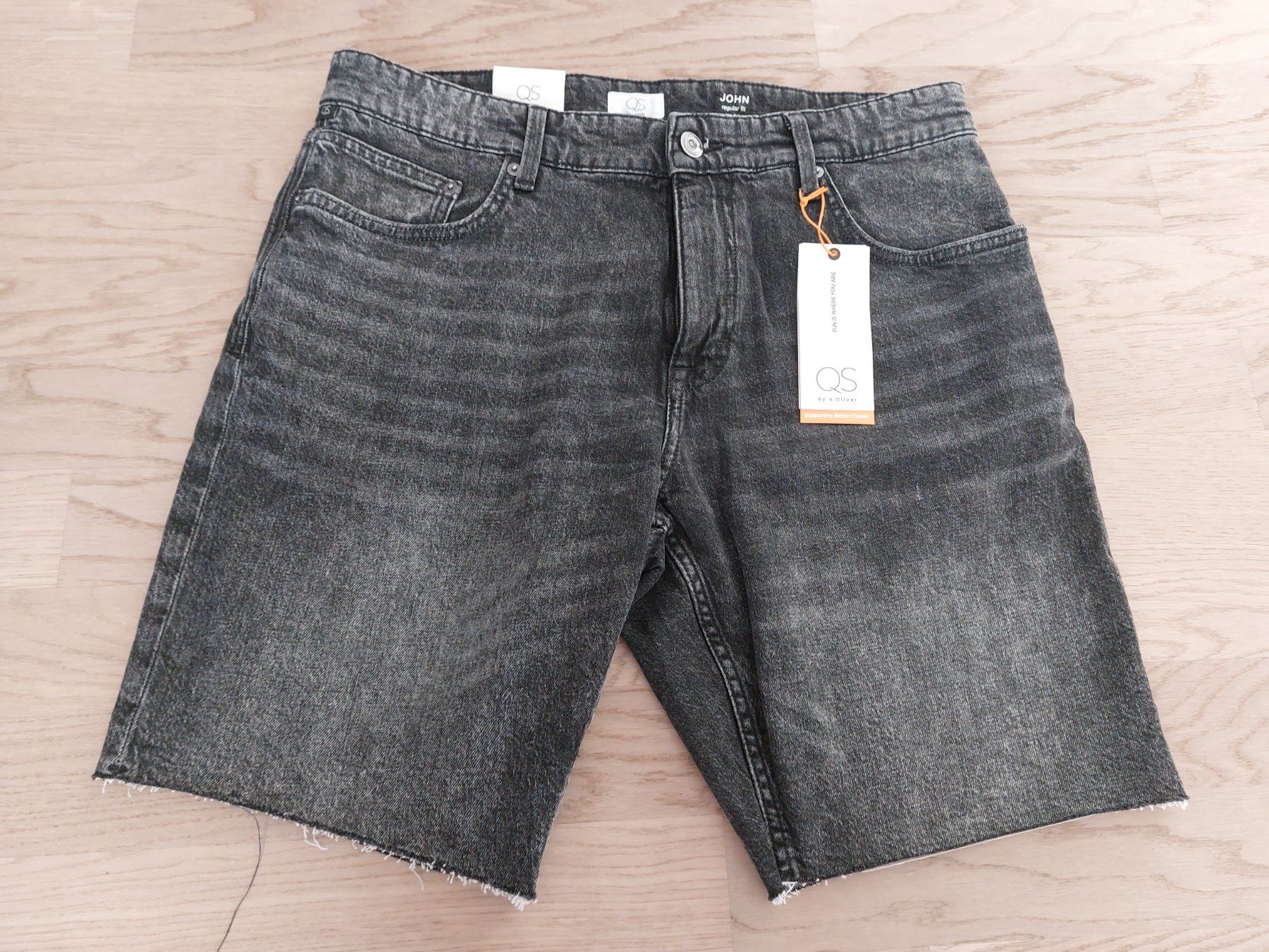 S.Oliver Pantaloni: S. Oliver QS Regular Shorts John in Grau W33 – Nuovo e nell'imballaggio originale da Sachseln venduto da Palur 3