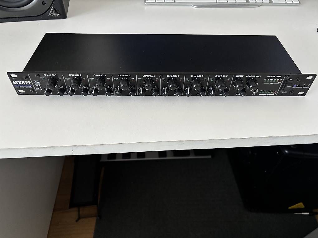 Console di mixaggio: Behringer MX822 Line Mixer mit Effekt Loop – Usato da Tägerwilen venduto da fav_x26n