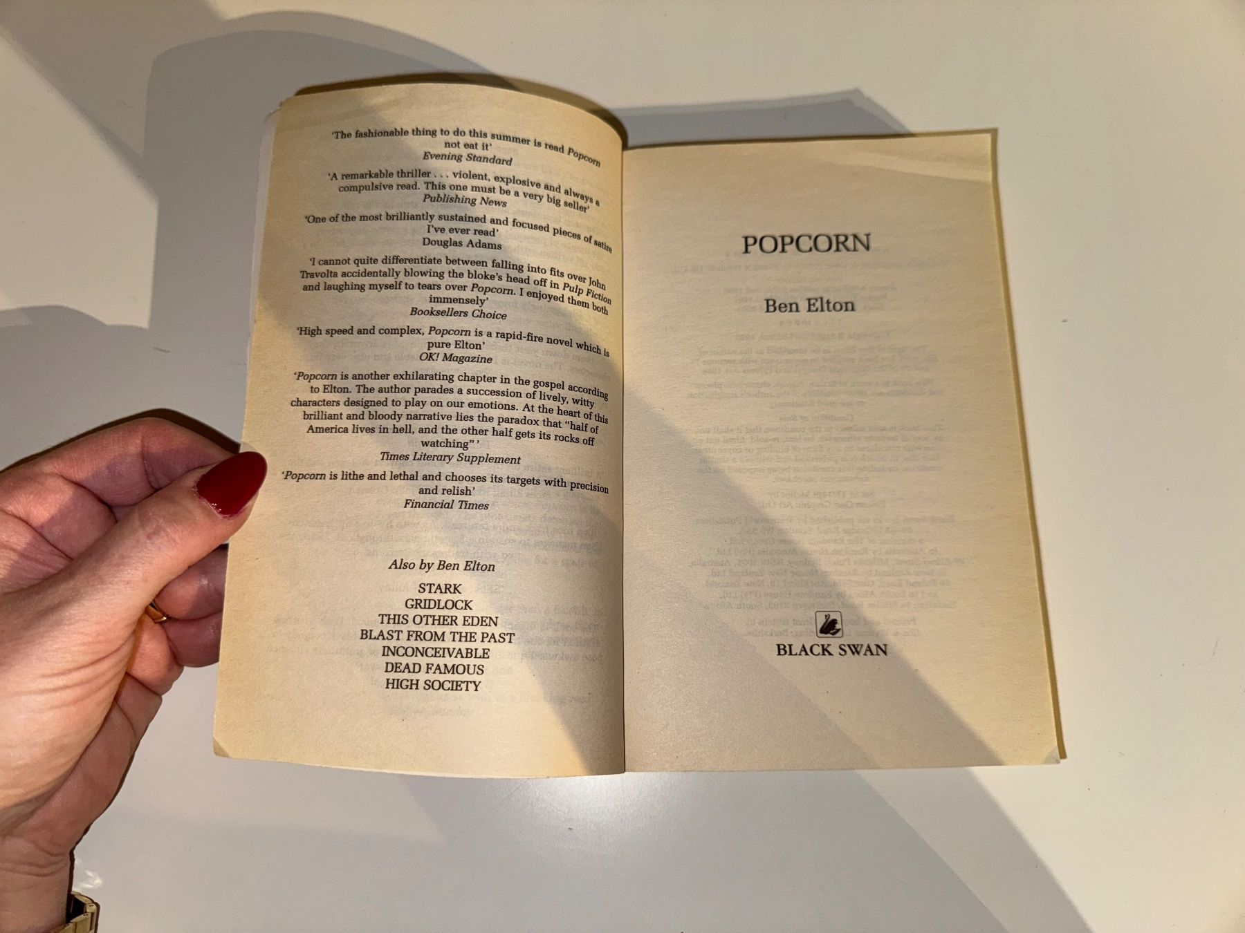 Libri: NOVEL: Ben Elton, Popcorn – Usato da Grosswangen venduto da English_books 4