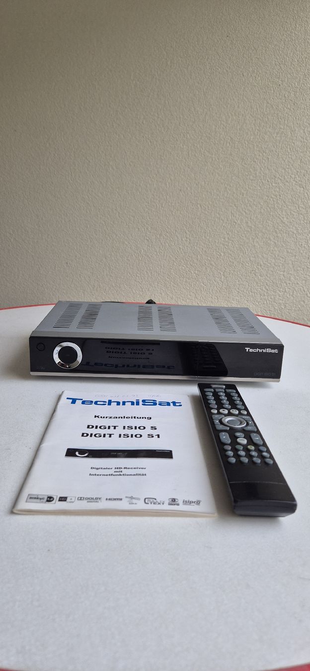 Technisat Récepteurs: Techni Sat Receiver mit Schweizer Programm empfang – D'occasion à Kerns par Luvro
