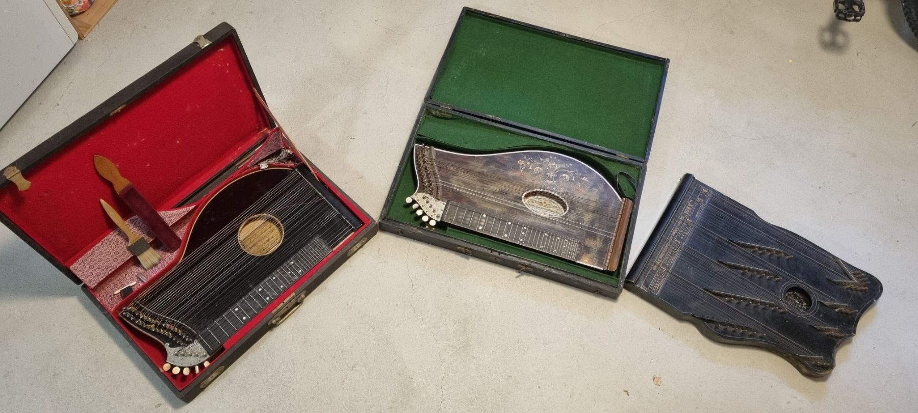 Strumenti musicali: Drei antike Zither Instrumente – Usato da Langendorf venduto da stefanschoe