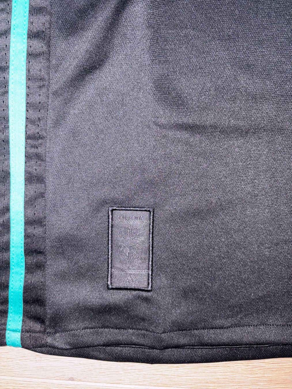 Real Madrid Leibchen & Hosen: Real Madrid Trikot Schwarz L – Neu (gemäss Beschreibung) aus Au SG von hal_k95b 3