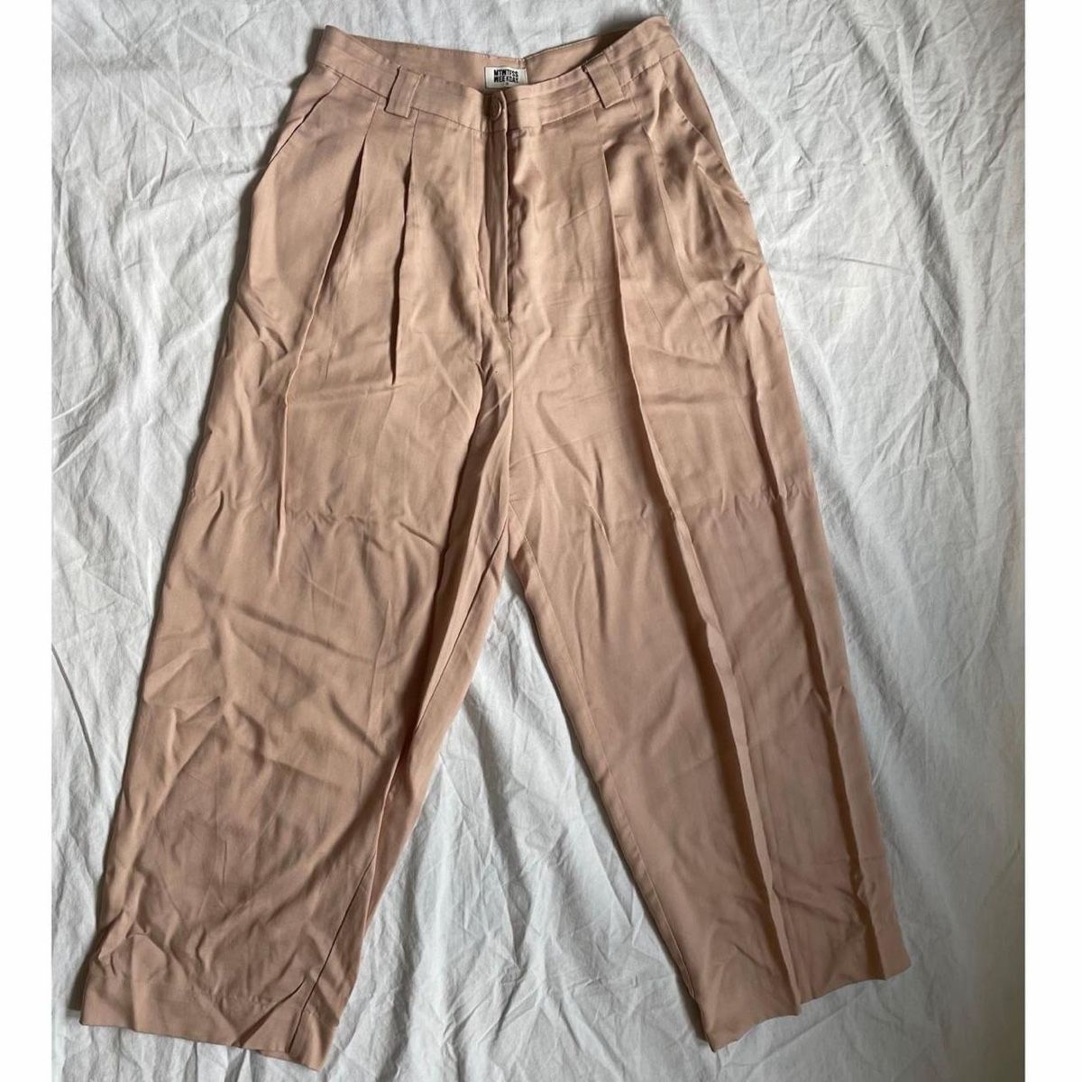 Weekday Hosen: Weekday Trousers - Size M - High Waist – Gebraucht aus Winterthur von nadjaaa17