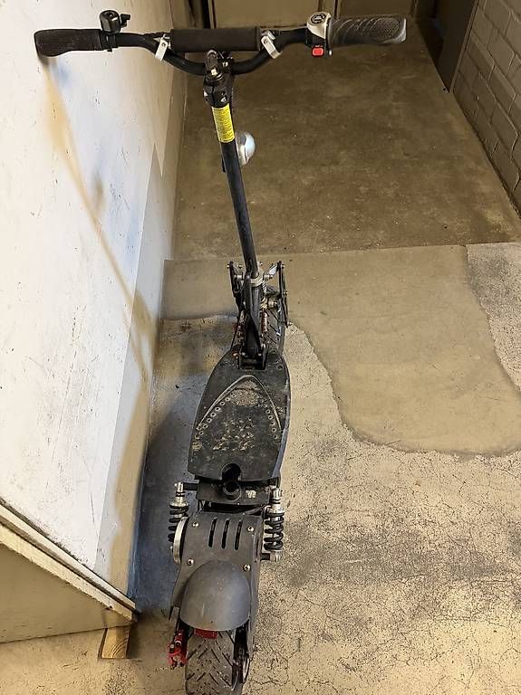 Scooter: e scooter – Usato da Thun venduto da Bern_1234 4
