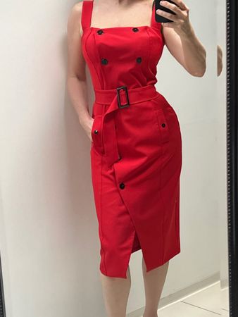 Elegantes rotes Kleid (Trend) mit Gürtel, Grösse S