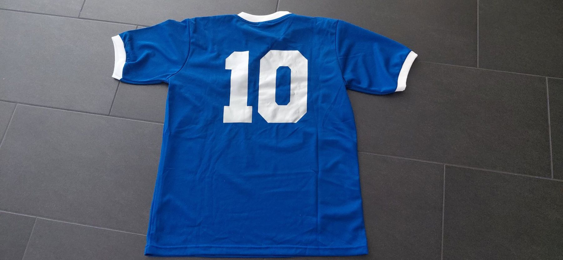 Le Coq Sportif Leibchen & Hosen: Retro Trikot 1986 D.Maradona – Gebraucht aus Schmerikon von Olympia04 1