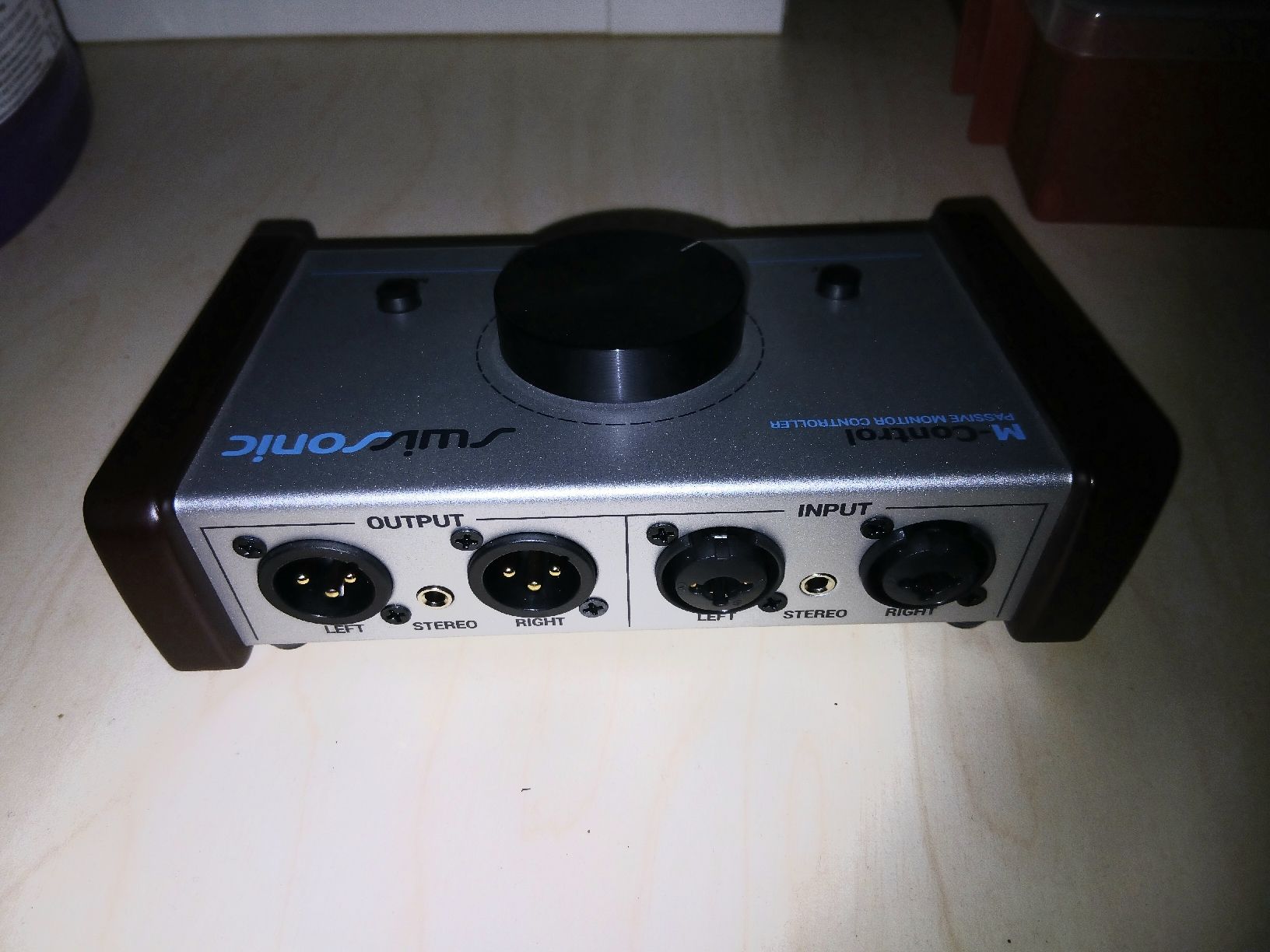 Strumenti musicali: Monitor Controller Swissonic M-Control – Nuovo (secondo la descrizione) da Othmarsingen venduto da Studio15 1