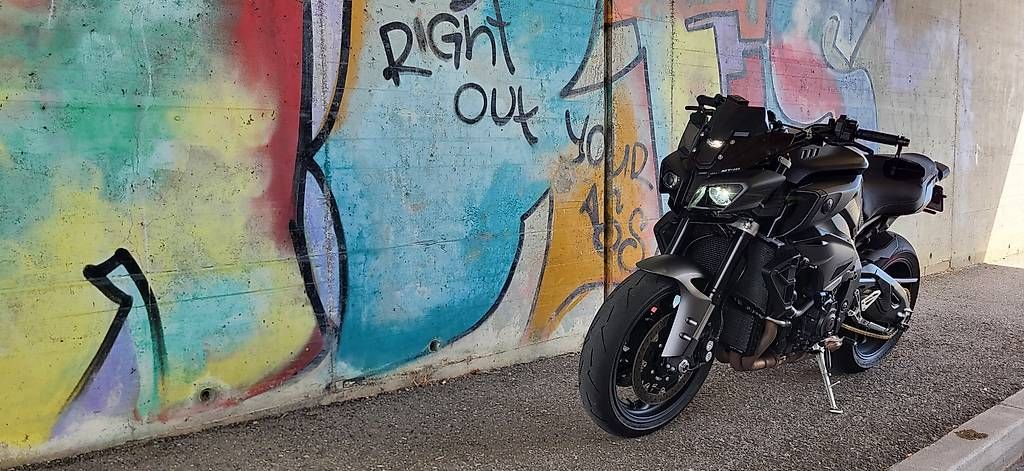 Yamaha Strada: Yamaha MT-10, exp du jour – Usato da Bulle venduto da Kriss24 5